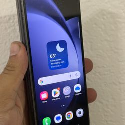Galaxy Z Fold5 1tb Factory Unlocked For All Carrier Crack Out Side Screen Only Issue 