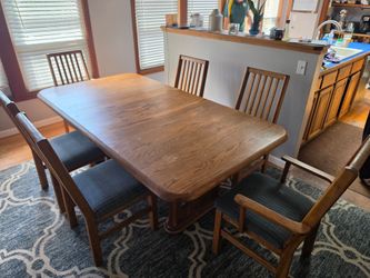 solid oak dining room table