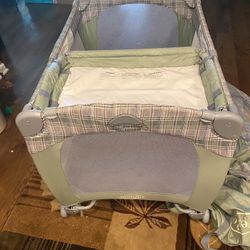 Evenflo Green Pack N Play