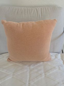 Trow Pillow