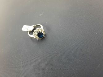 White Gold 14k (.585) 7.2 grams Size 8
