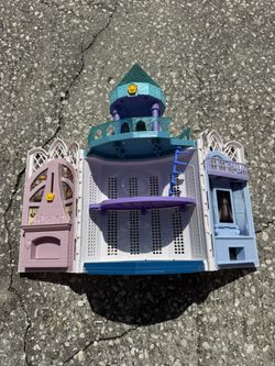 Disney Frozen Castle Playset – Arendelle Ice Palace