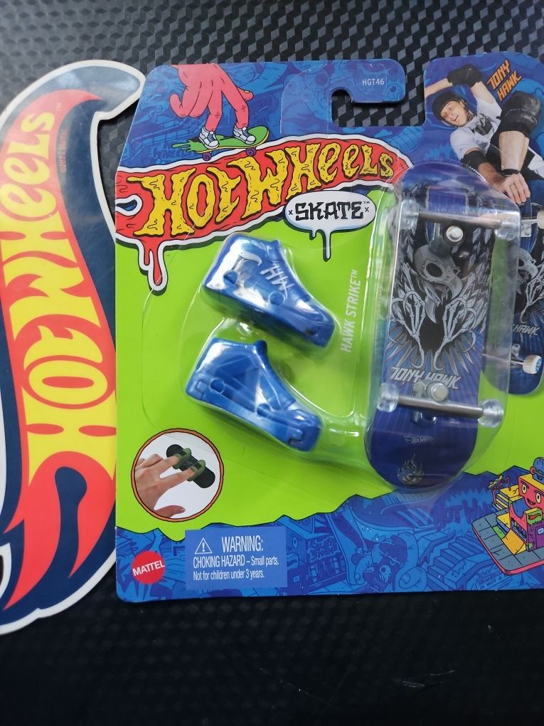 Hot Wheels Skate Hawk Strike Treasure Hunt Skateboard