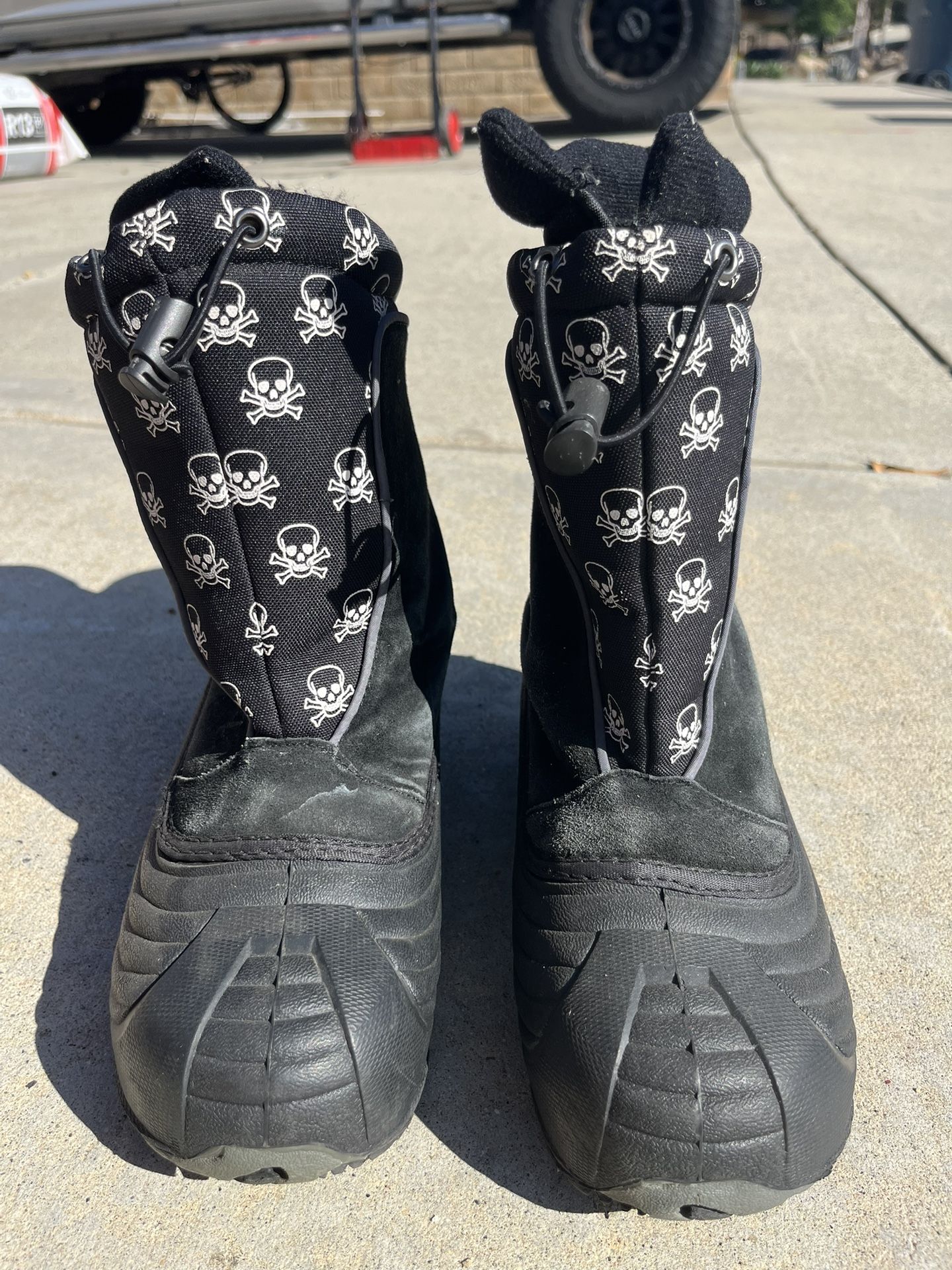 (BEST OFFER)black Kids Size 5M Snow Boots