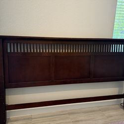 King Bed- Cama King FREE