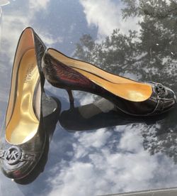 Michael Kors black patent leather shoes 9.5