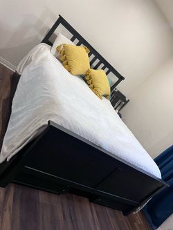 Queen bed