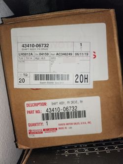 Toyota Camry NON HYBRID CV AXLES