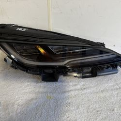 2024 - 2025 Tesla Model 3 Front RH Side - Passenger Side Headlight LED OEM