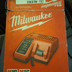 Milwaukee Battery Charger 