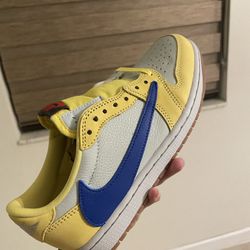 Jordan 1 Retro Low Canary