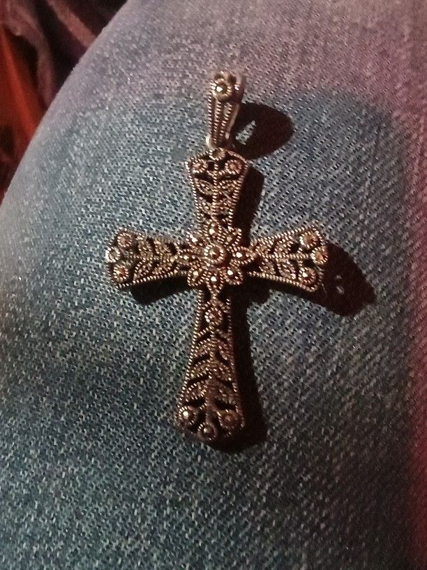 Sterling Silver & Markasite Filigree Pendant