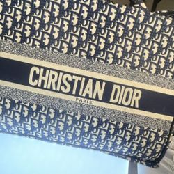 Women’s Christian Dior Purse *New*