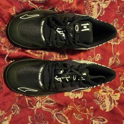 New LA MELO Size 12 US