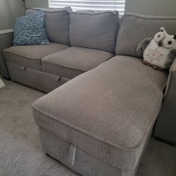 Corner Couch With Chaise, Trundle, And Storage 