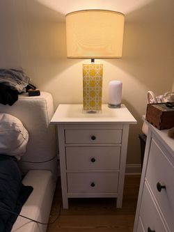 Bedroom Set: Dresser, Nightstand and Lamp(s)
