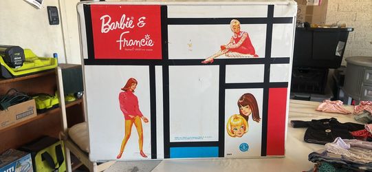 Barbie & Francie  vintage 1965 carrying case