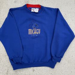 Disney Vintage Mickey Mouse embroidered logo blue sweatshirt disney size Large 