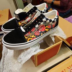 Vans. Lady's. Size Man 7 Woman  8'5