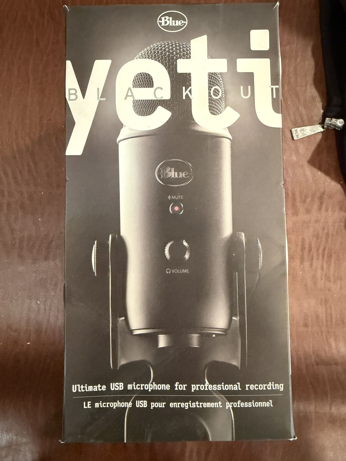 Blue Yeti Black Out Microphone 