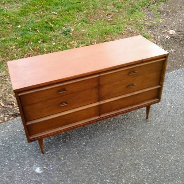 Vintage MCM Dresser for Sale in Midlothian, VA OfferUp