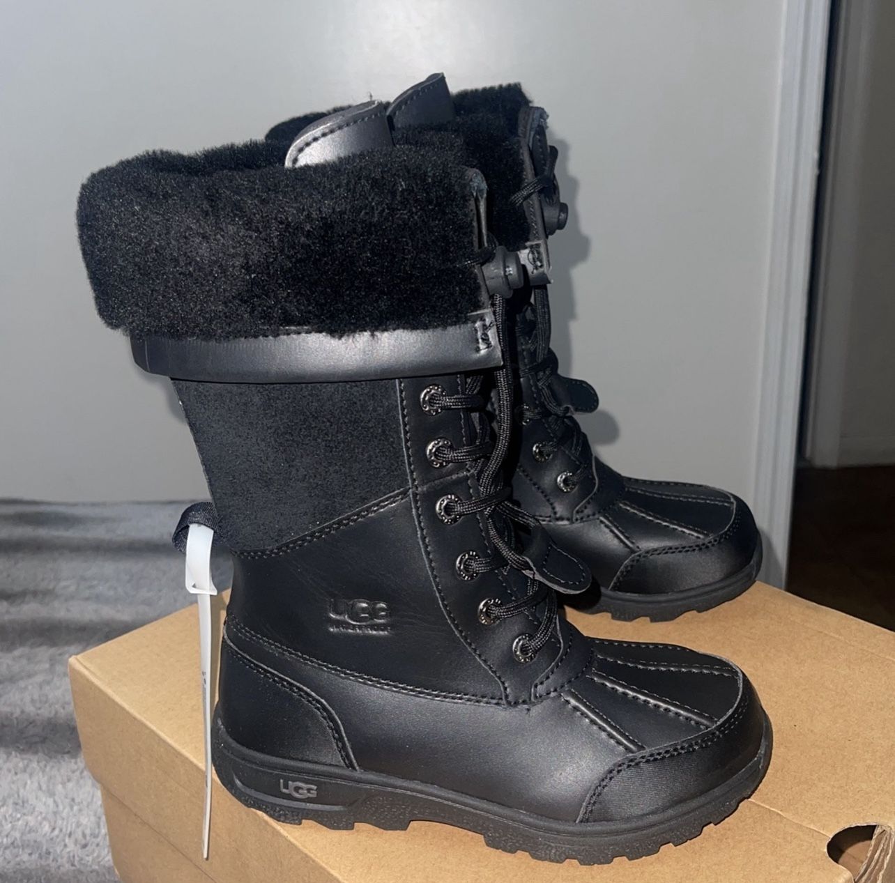 🚨ugg size 13 fio kid BUTTE II TOGGLE TALL CWR bLack 🚨