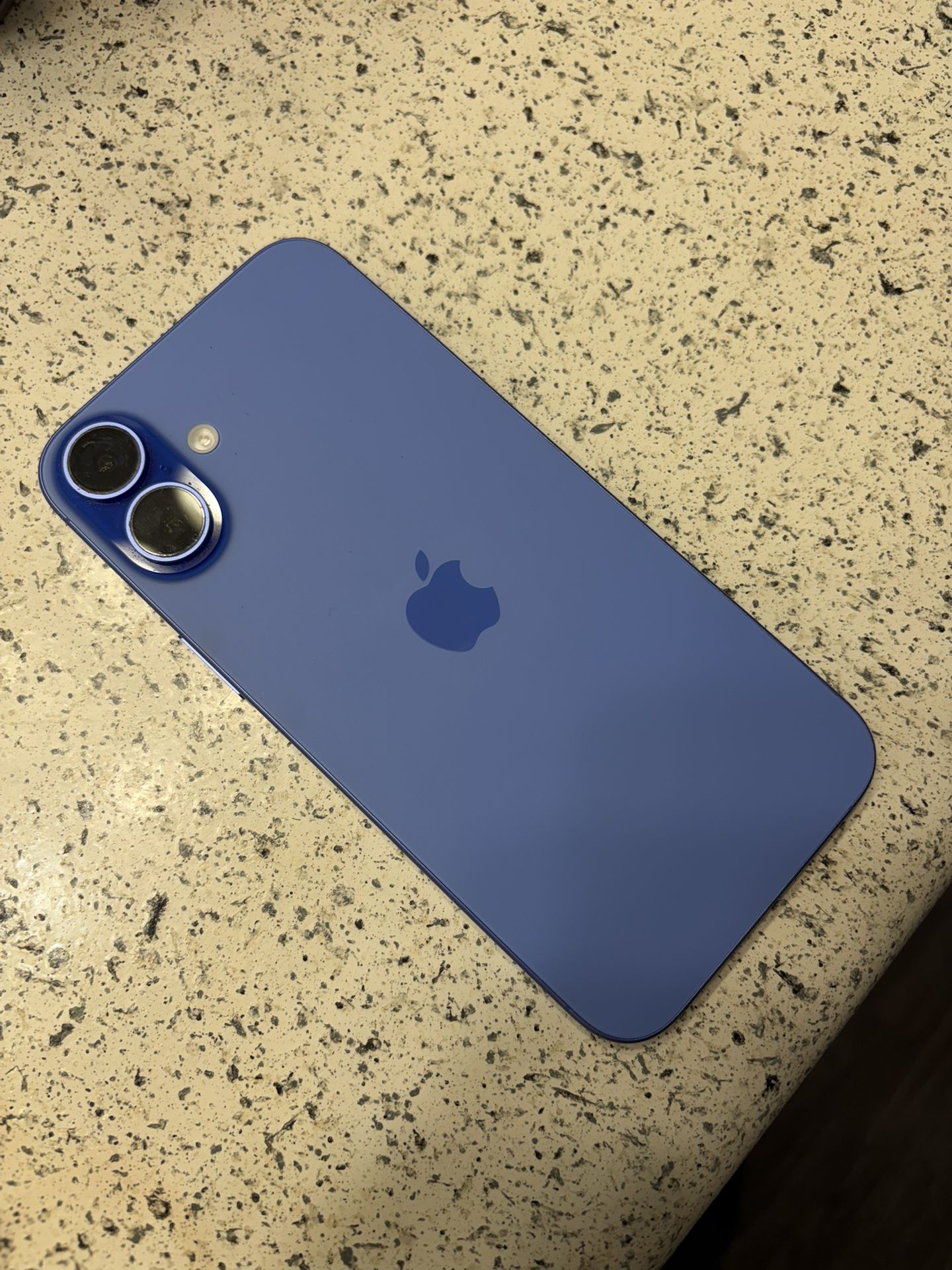 Unlocked Ultramarine iPhone 16 Plus