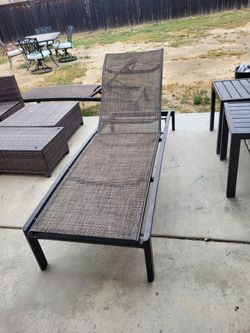 Pool chaise lounge chair