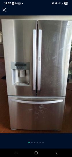 Kenmore Refrigerator For Sale Needs Gas Or To Be Fixed
