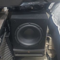 BLUETOOTH   KLIPSCH BAR SOUND AND SUBWOOFER.  GOOD AND STRONG BASS ..