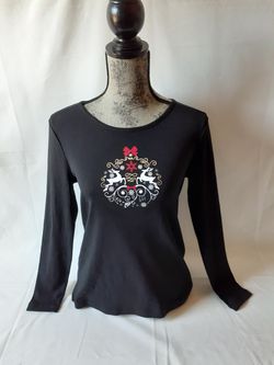White stag women's black holiday long sleeve top size M
