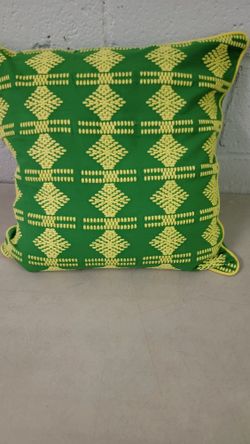 Pillow (Decorative)
