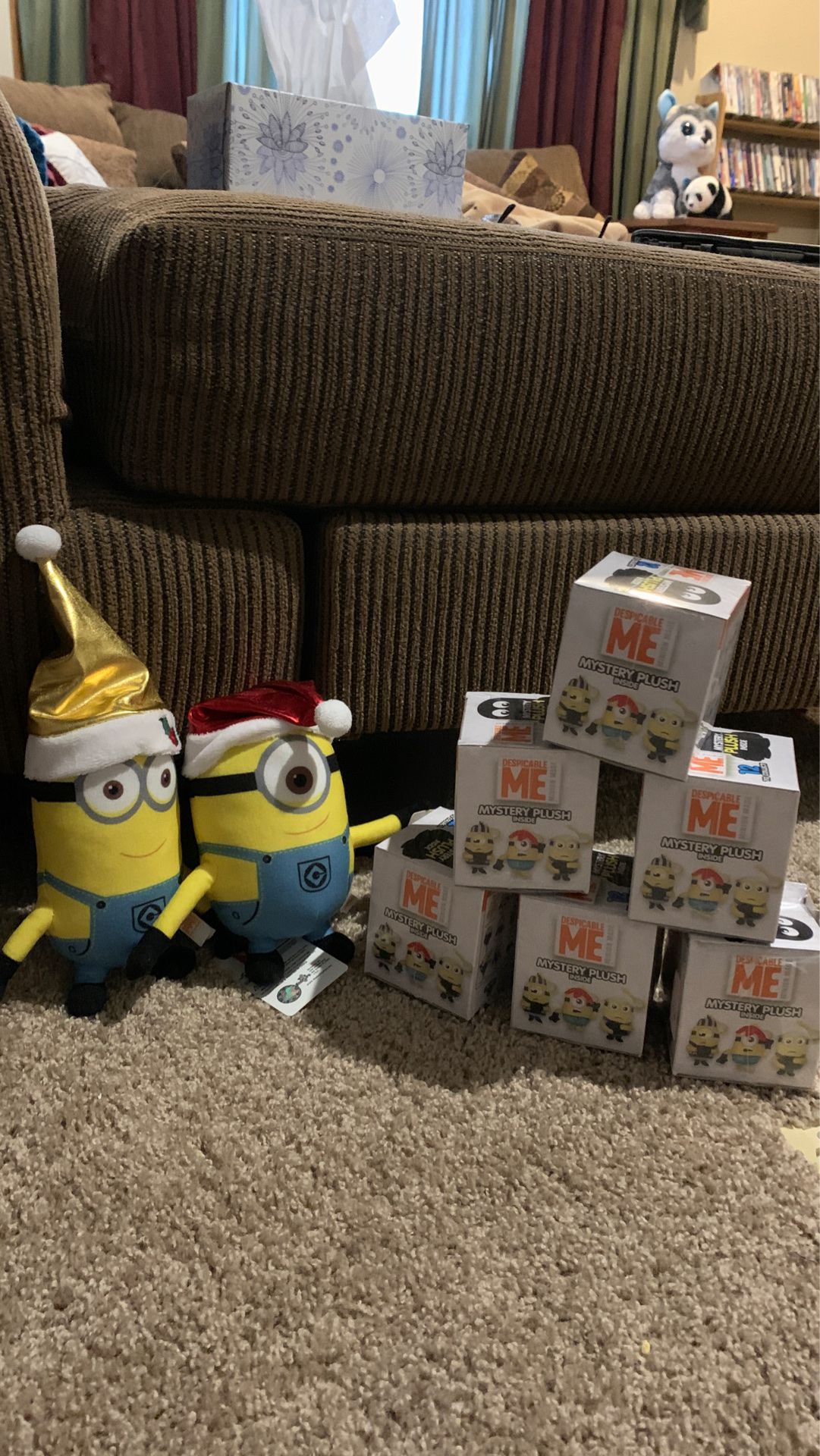 NEW "Despicable Me" 2 Christmas Plush and 6 Mystery Plush