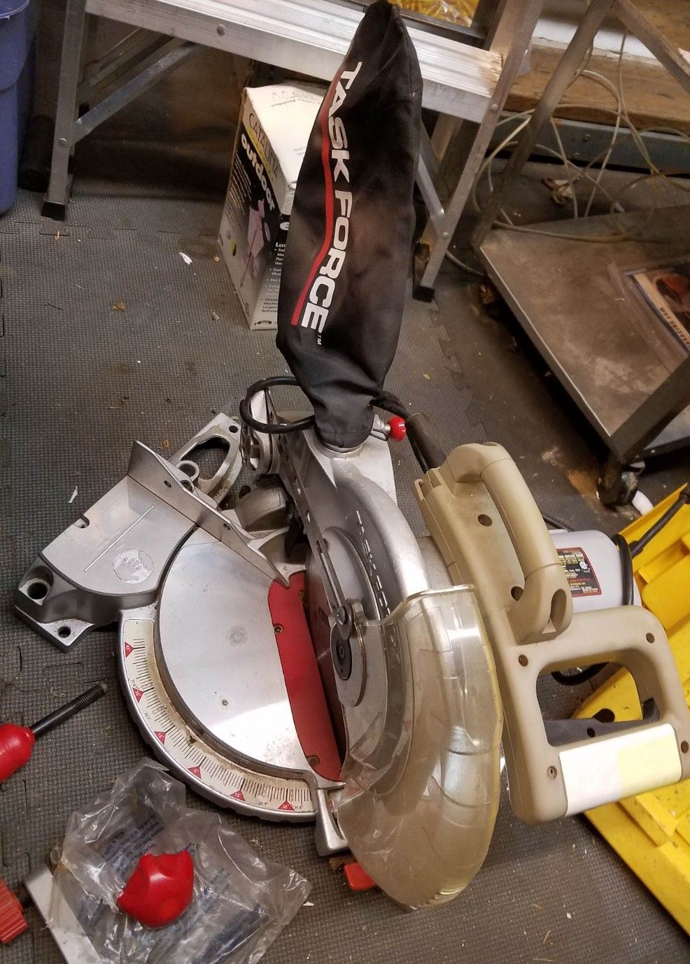 Task Force 10" compound miter saw for Sale in Marysville, WA OfferUp