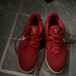 Kobe 8 University Red