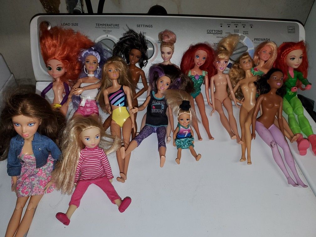 Barbies and Dolls, LOT of 15 ...# 1