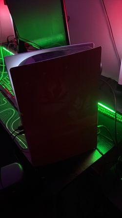 Trade ps5 for pc or buy for 1,500(it’s custome)