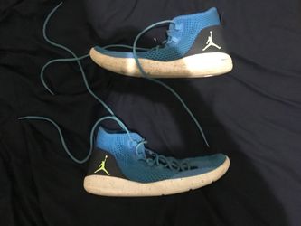 Air Jordan Reveal Photo Blue
