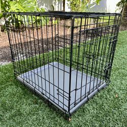 Black Wire Folding Dog Crate with a Plastic Pan