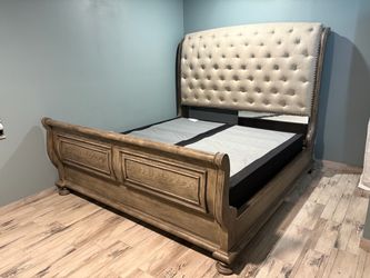 Heavy Duty Upholstered Sleigh King Bed in Sandblasted Gray