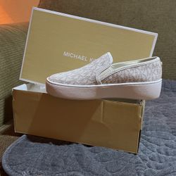 Women —  Michael Kors  / Teddi Slip On 