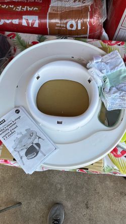 Baby’s view activity center