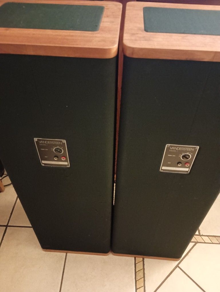 Vintage Vandeitesein 1 And Yamaha System