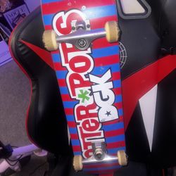 Limited Edition: DGK X Otter pop Skateboard