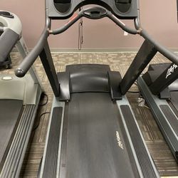 Lifefitness 9500 HR Commercial Treadmill 