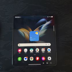 Samsung ZFold 4 (UNLOCKED) Gold With 512GB