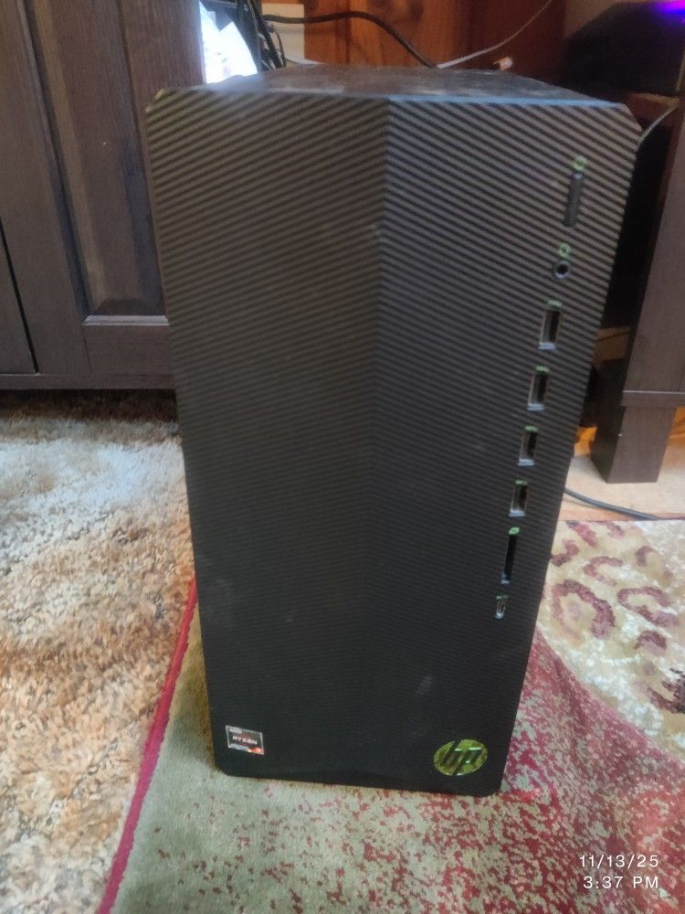 HP Pavilion Gaming Desktop, AMD Radeon RX 5, AMD Ryzen 3 5300G Proc500