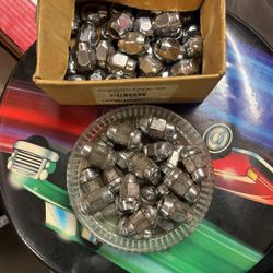 Lug nuts 