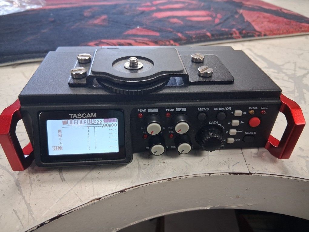 6-Track Audio Field Recorder & Mixer