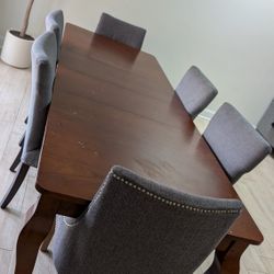 Pottery barn solid wood extendable dining table